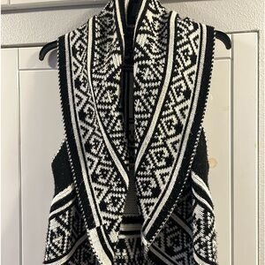 Vest black & white. Super warm!!!